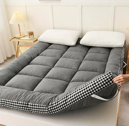 Mattress with checkered three-dimensional edges, 4 colors, King size